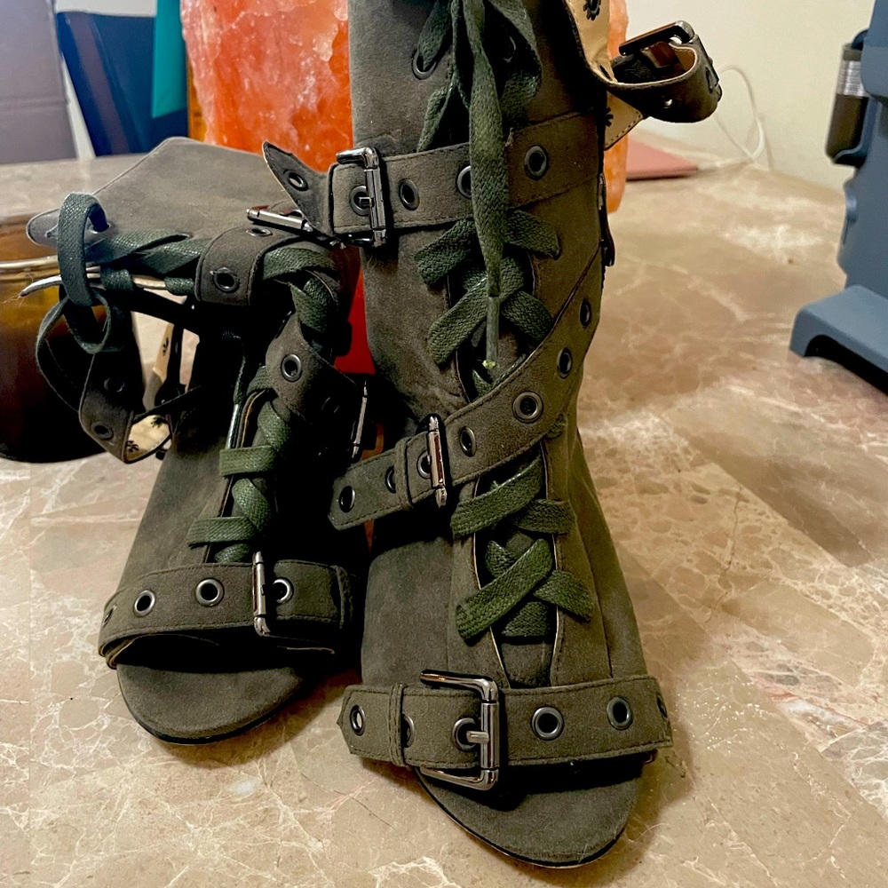 Simmi olive green lace up heeled boots